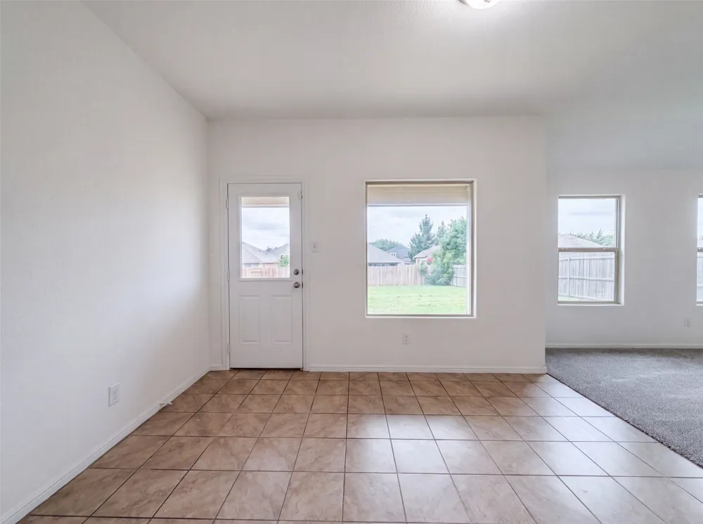 748 Wylie Street Crowley, TX 76036