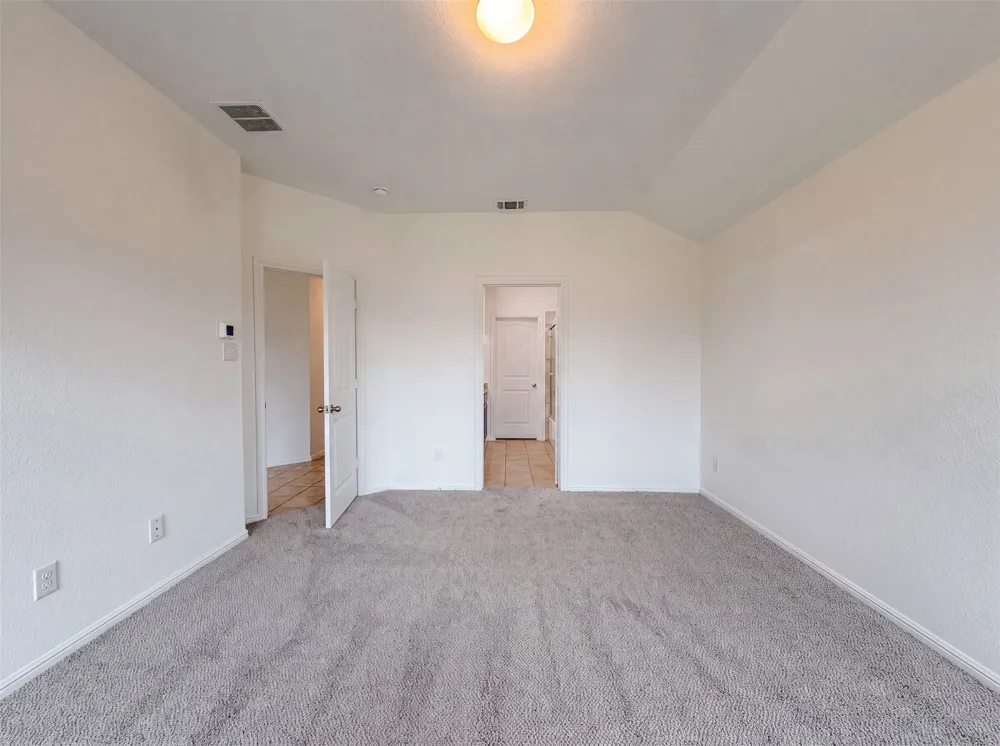 748 Wylie Street Crowley, TX 76036