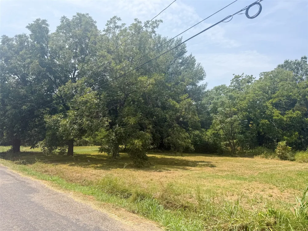 1015 PARK Paris, TX 75460