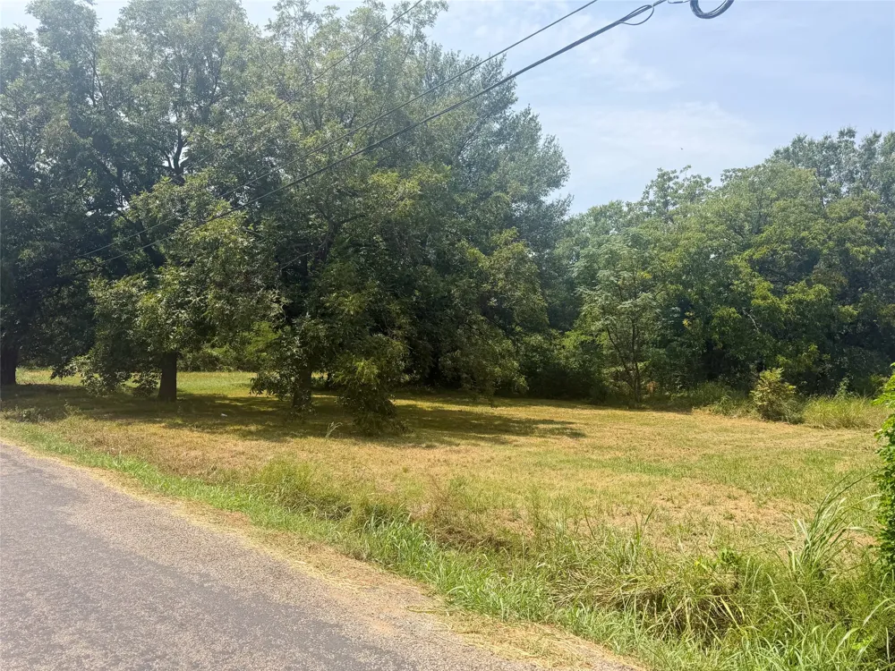1015 PARK Paris, TX 75460
