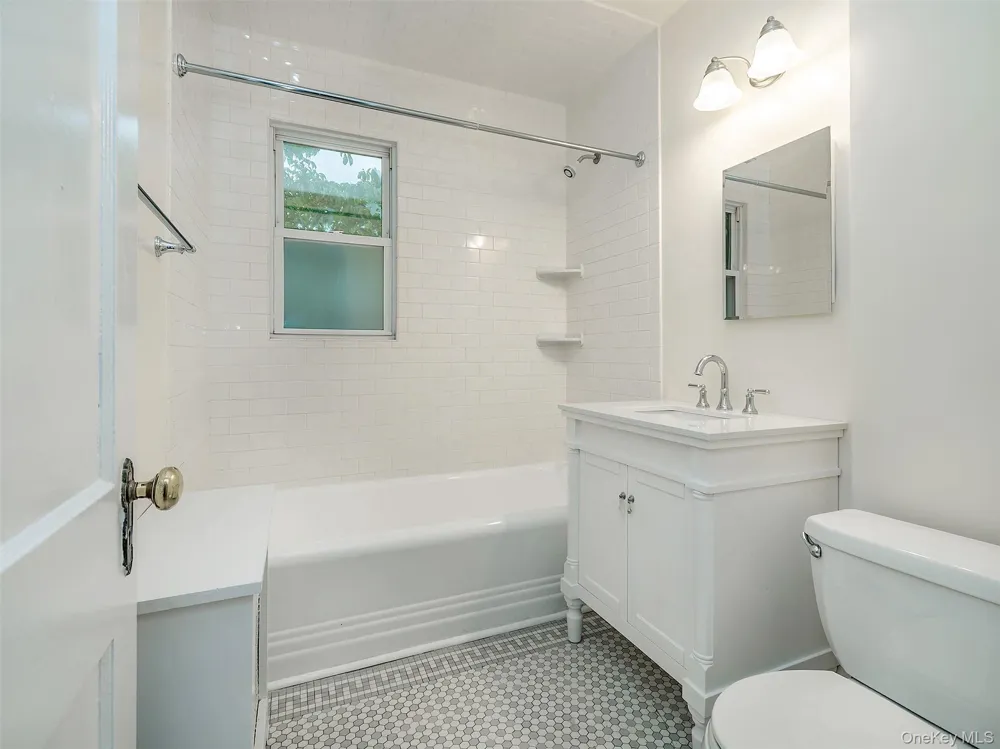 5 Titus Road #2 Glen Cove, NY 11542