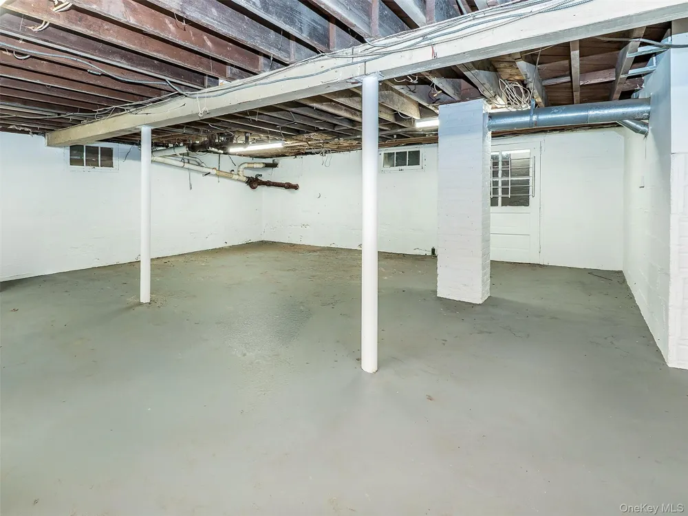 5 Titus Road #2 Glen Cove, NY 11542