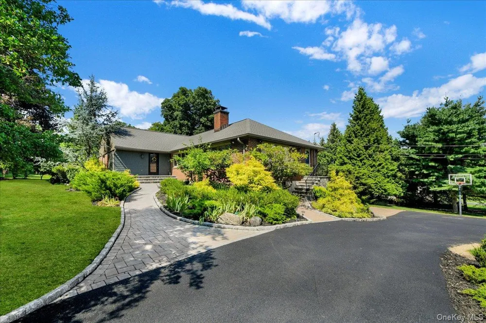236 Westlake Drive Valhalla, NY 10595