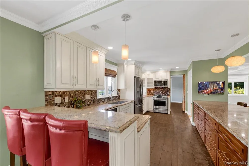 236 Westlake Drive Valhalla, NY 10595
