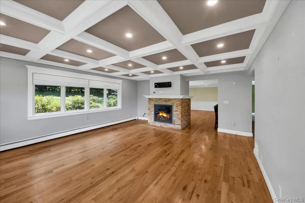 236 Westlake Drive Valhalla, NY 10595