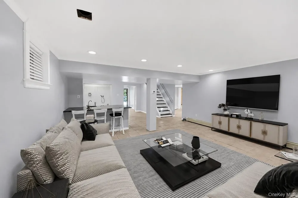 236 Westlake Drive Valhalla, NY 10595