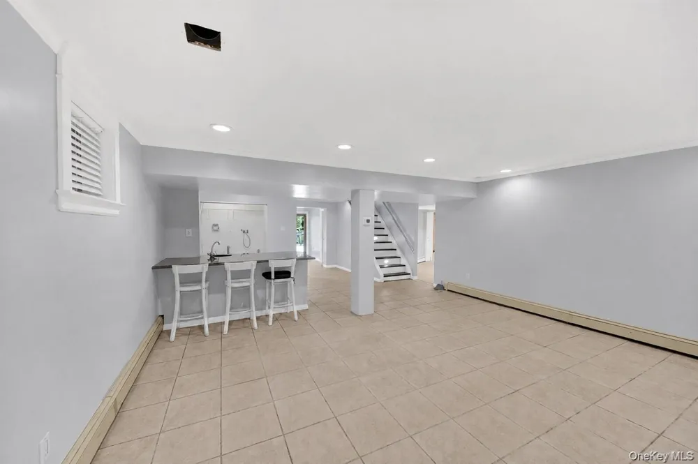 236 Westlake Drive Valhalla, NY 10595