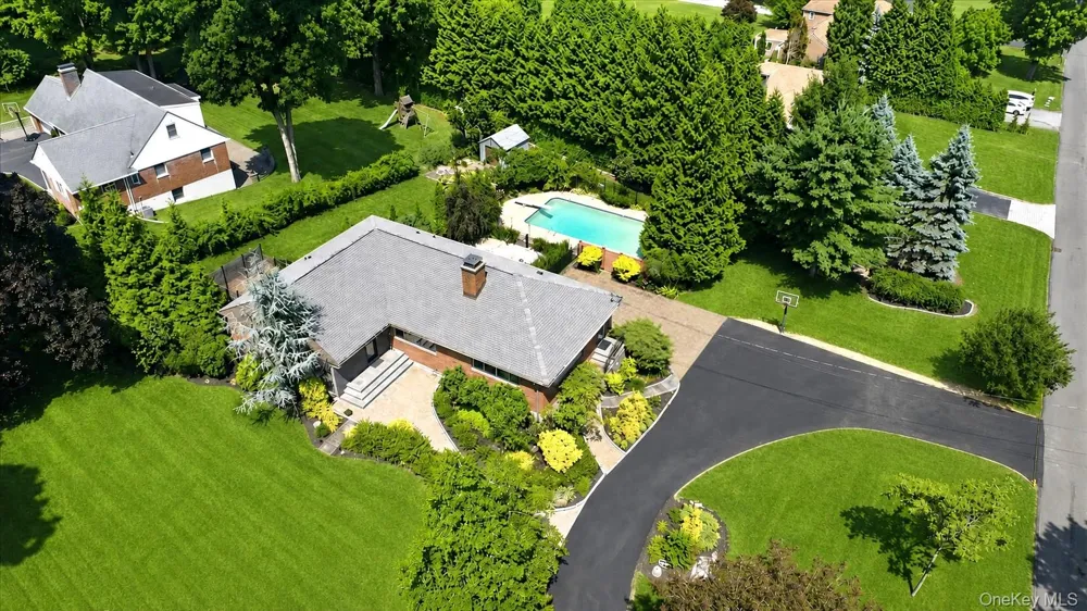 236 Westlake Drive Valhalla, NY 10595