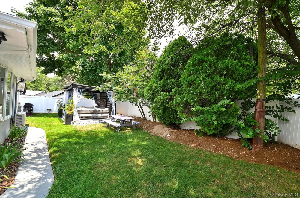 831 Shell Street Baldwin, NY 11510