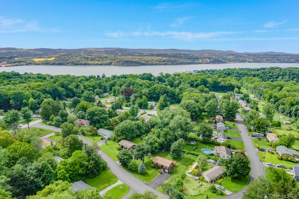 26 Bowdoin Lane Wappingers Falls, NY 12590