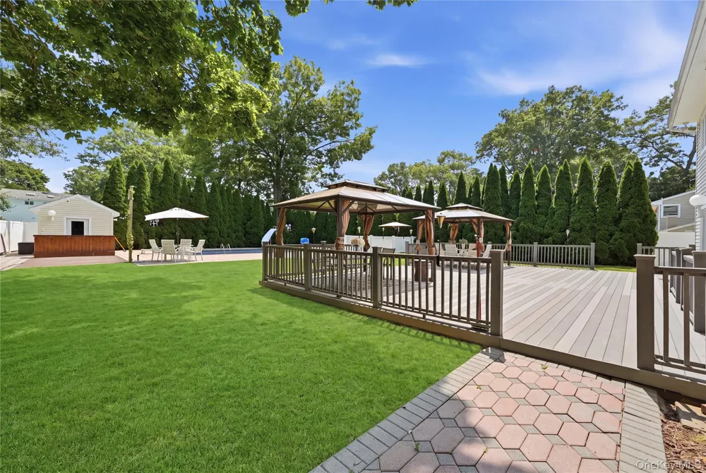 9 Mount Sinai Avenue S Port Jefferson Station, NY 11776