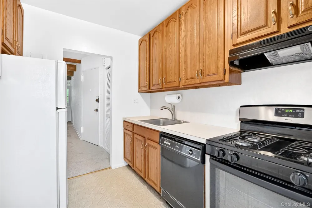 95 Wiltshire Road #C 16 Scarsdale, NY 10583