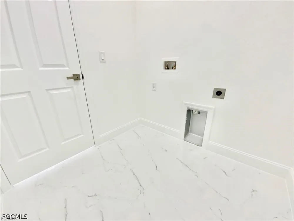 Stratton Road Fort Myers, FL 33905