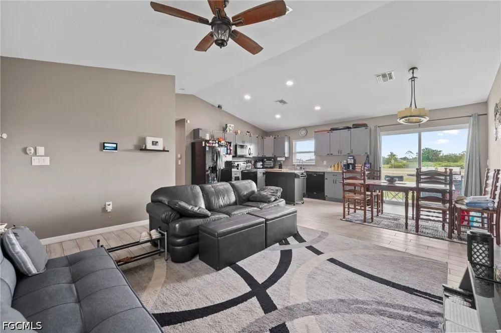 Dania Circle Labelle, FL 33935