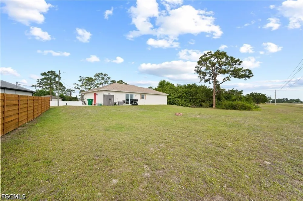 Dania Circle Labelle, FL 33935