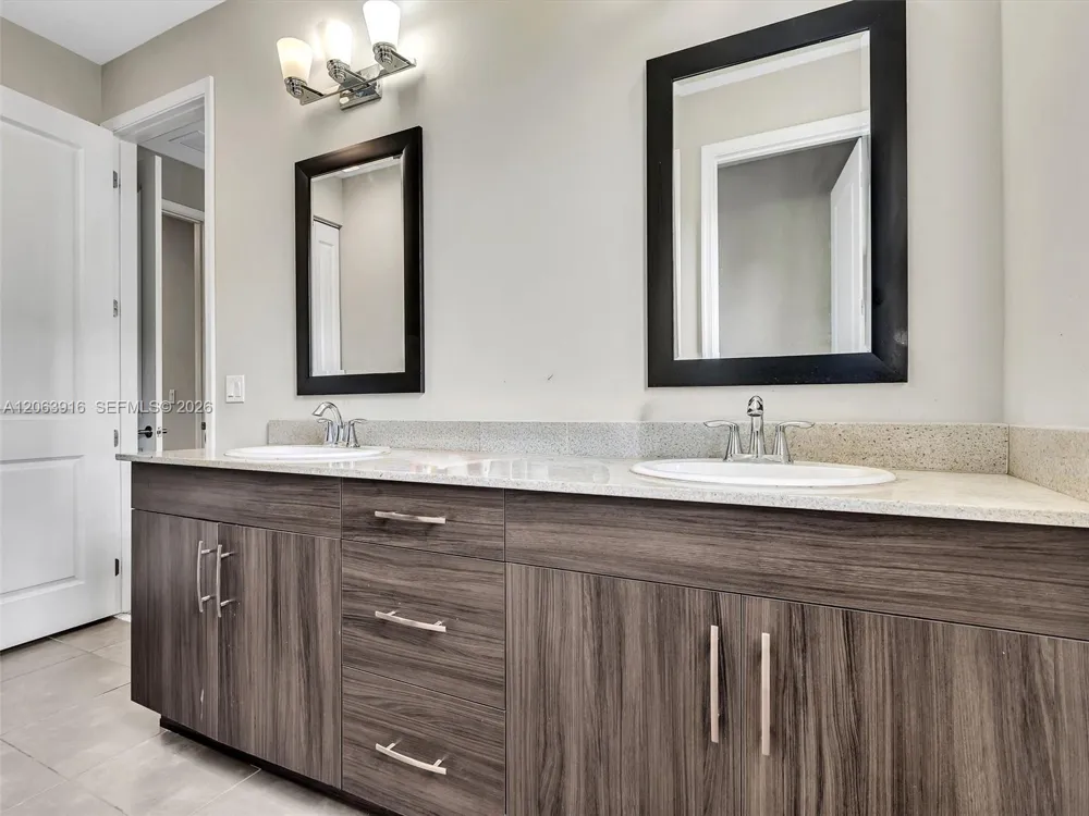 20973 NW 1st Dr Pembroke Pines, FL 33029