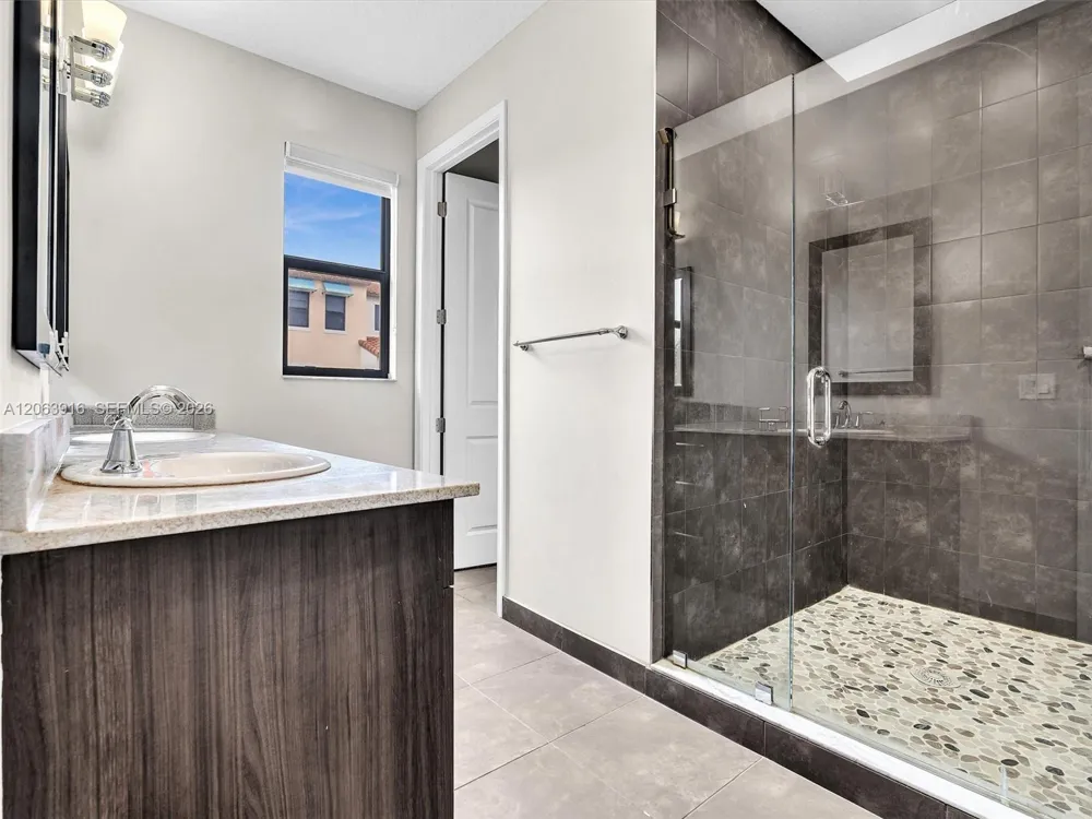 20973 NW 1st Dr Pembroke Pines, FL 33029