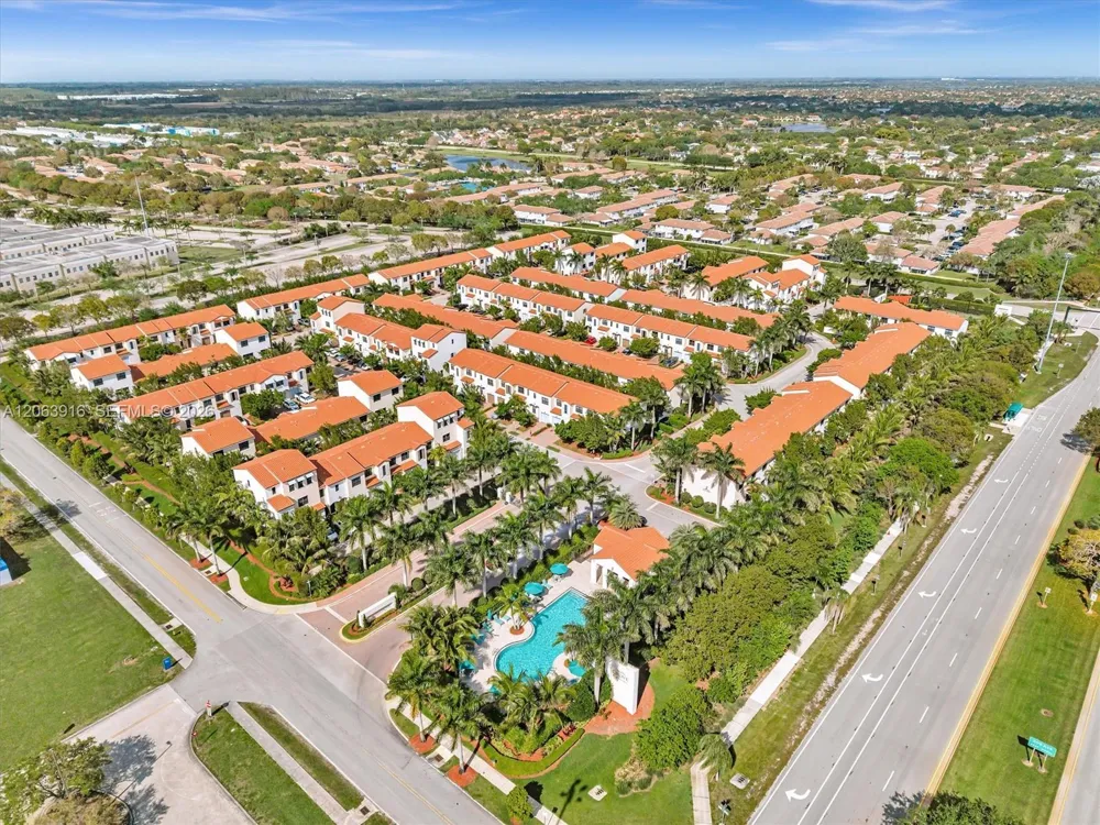 20973 NW 1st Dr Pembroke Pines, FL 33029