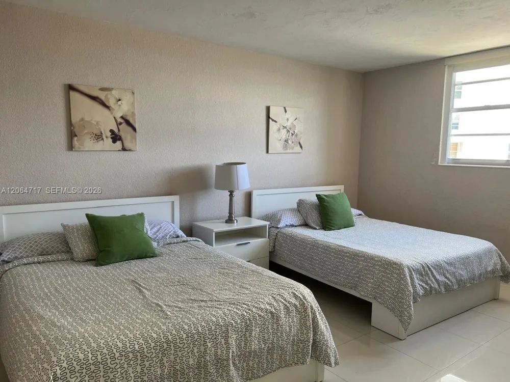 3801 S Ocean Dr #3X Hollywood, FL 33019