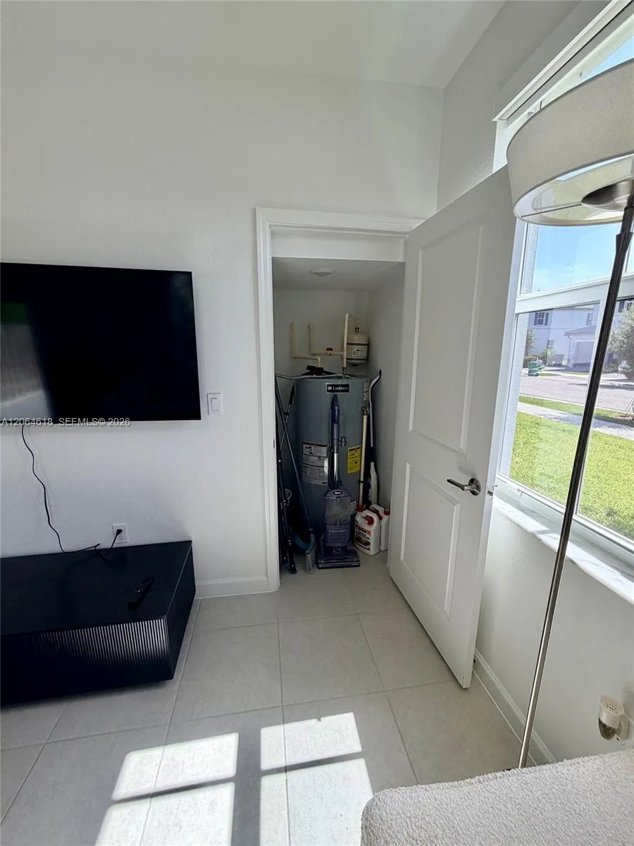 11830 NW 46th St Coral Springs, FL 33076