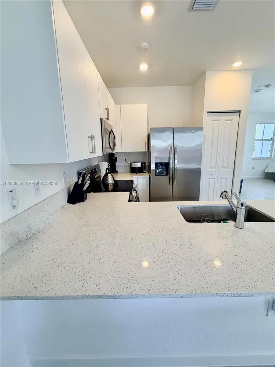 11830 NW 46th St Coral Springs, FL 33076