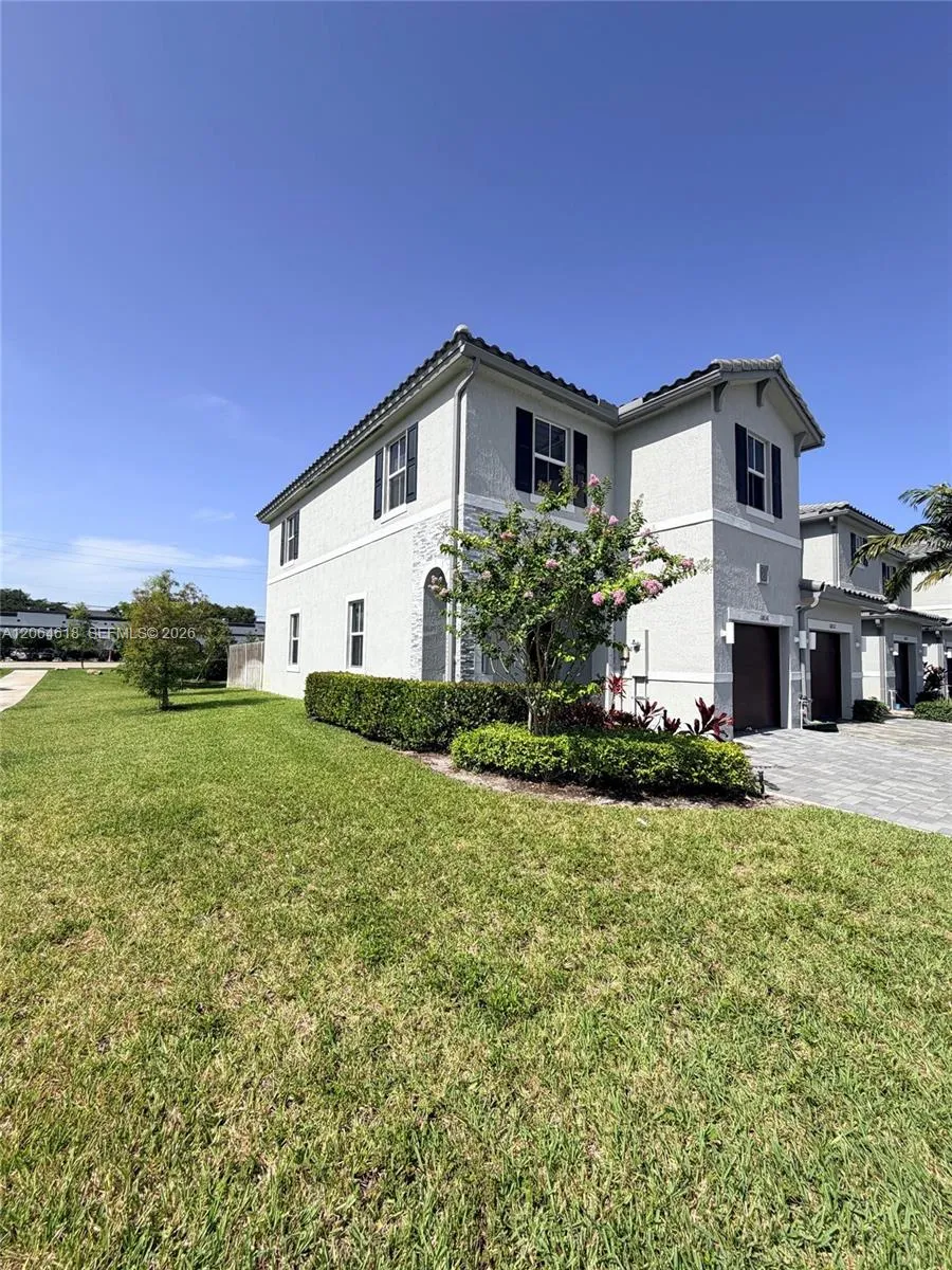 11830 NW 46th St Coral Springs, FL 33076