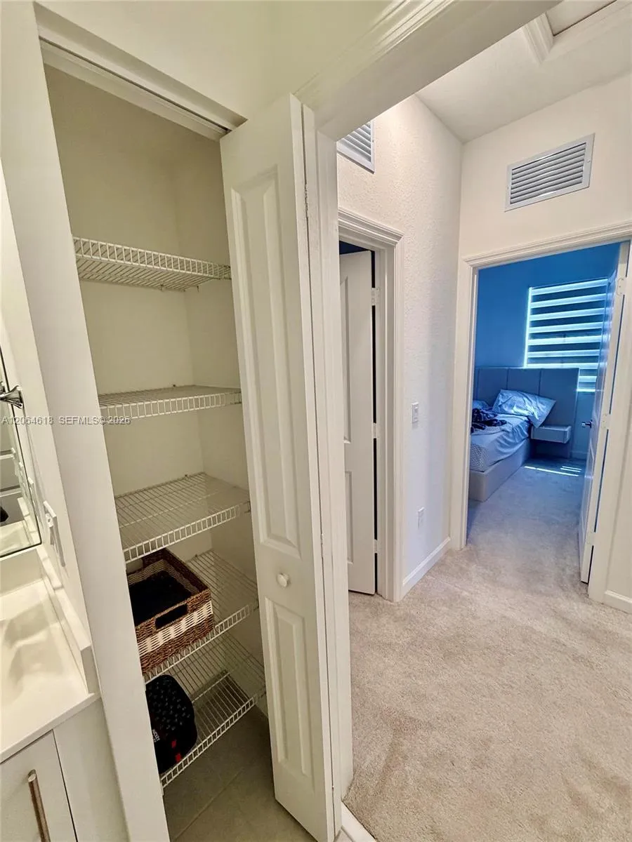 11830 NW 46th St Coral Springs, FL 33076