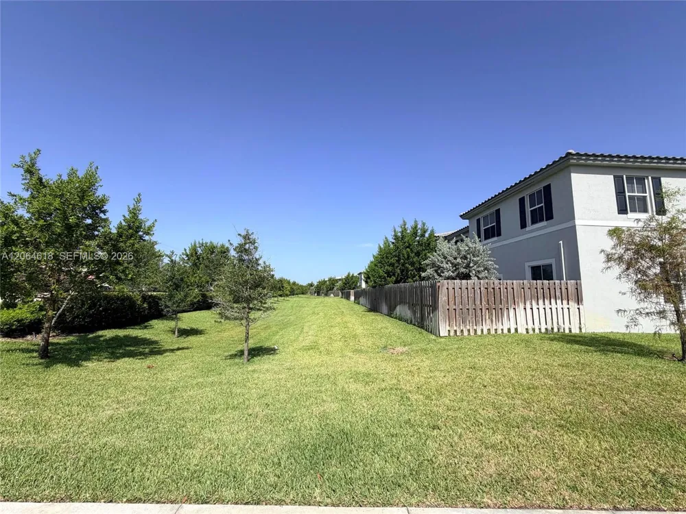 11830 NW 46th St Coral Springs, FL 33076