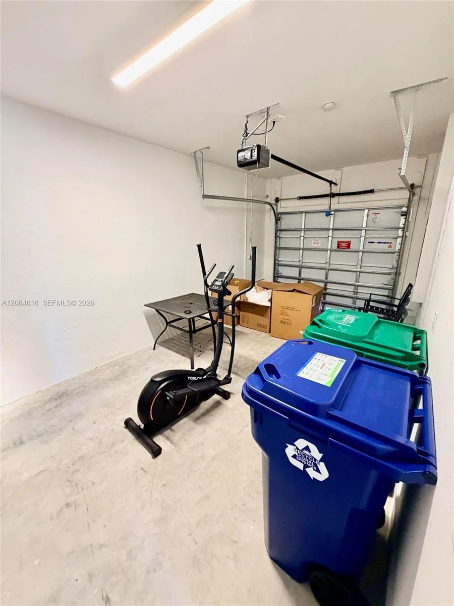 11830 NW 46th St Coral Springs, FL 33076