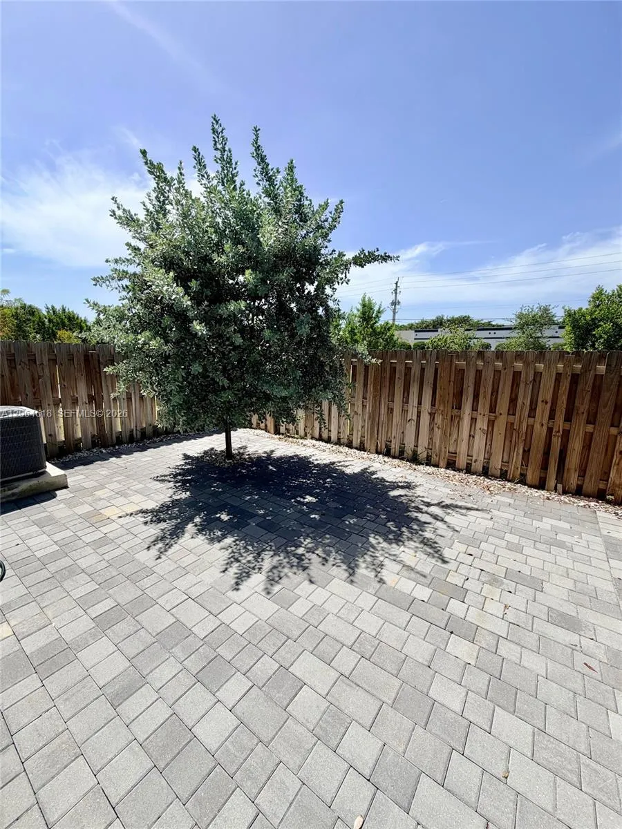 11830 NW 46th St Coral Springs, FL 33076
