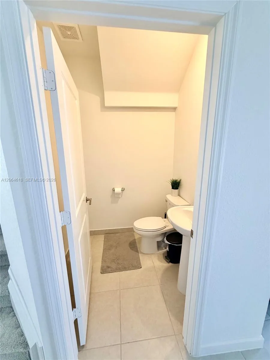 11830 NW 46th St Coral Springs, FL 33076
