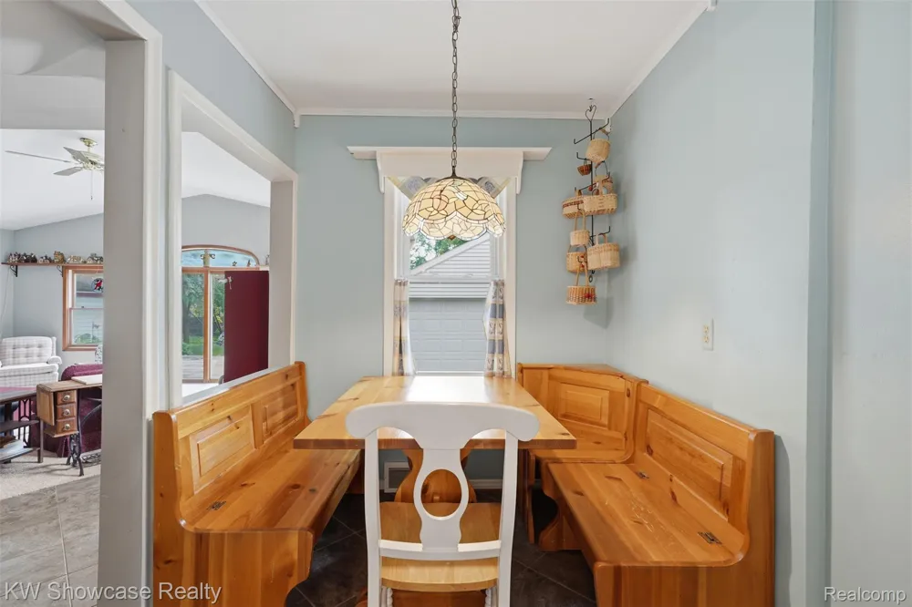 2071 Dorothea Road Berkley City, MI 48072