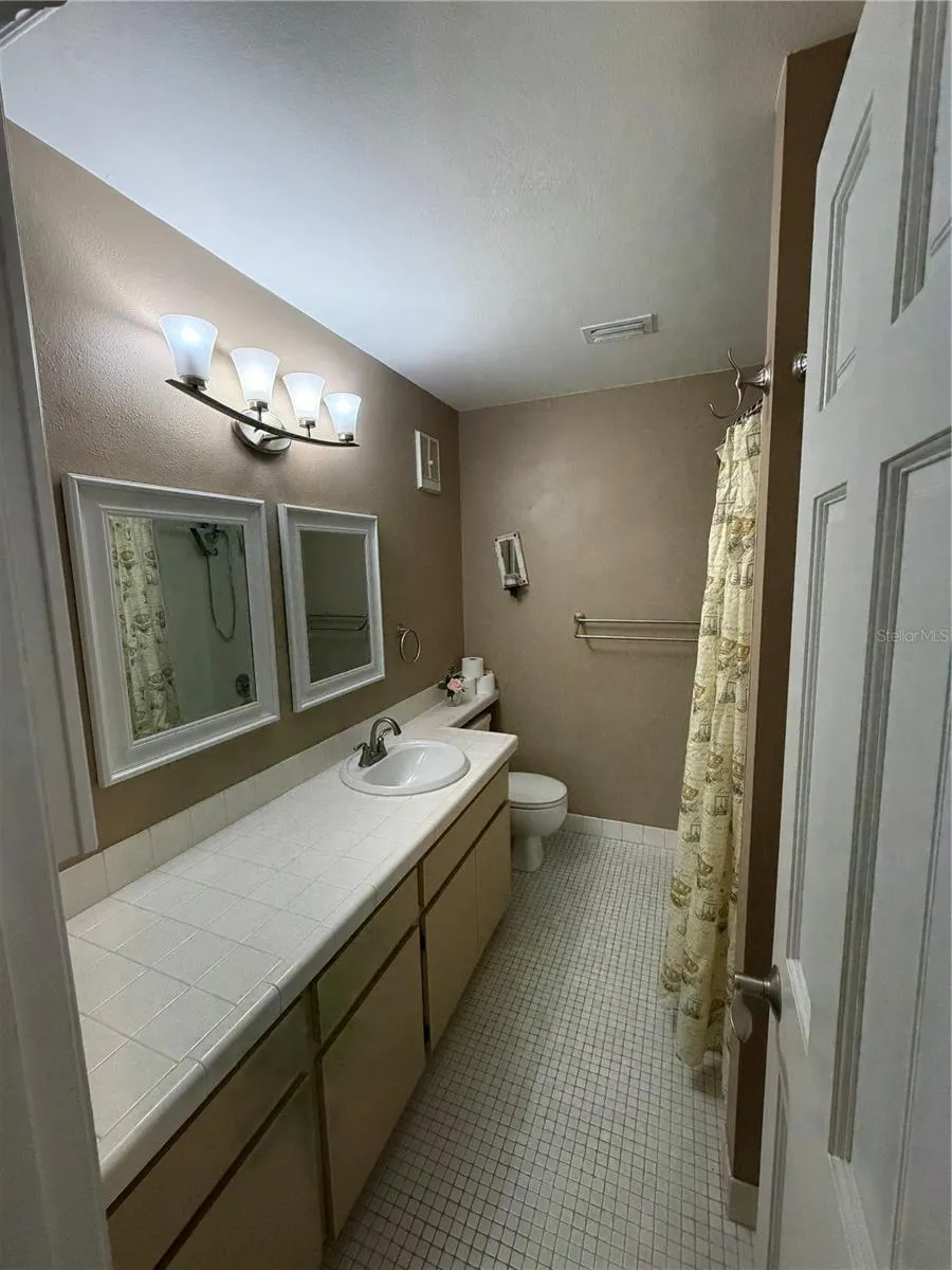 705 BOUGH AVENUE Clearwater, FL 33760