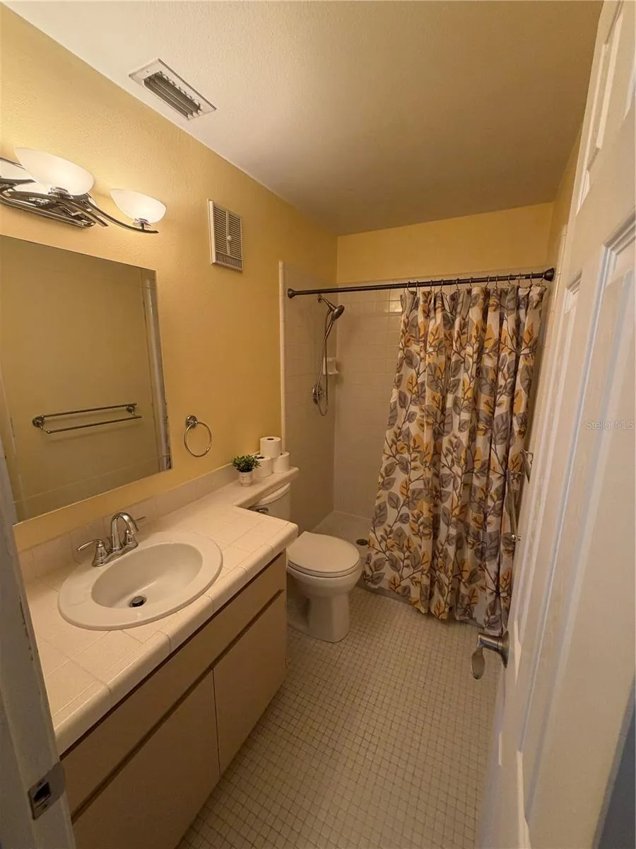 705 BOUGH AVENUE Clearwater, FL 33760