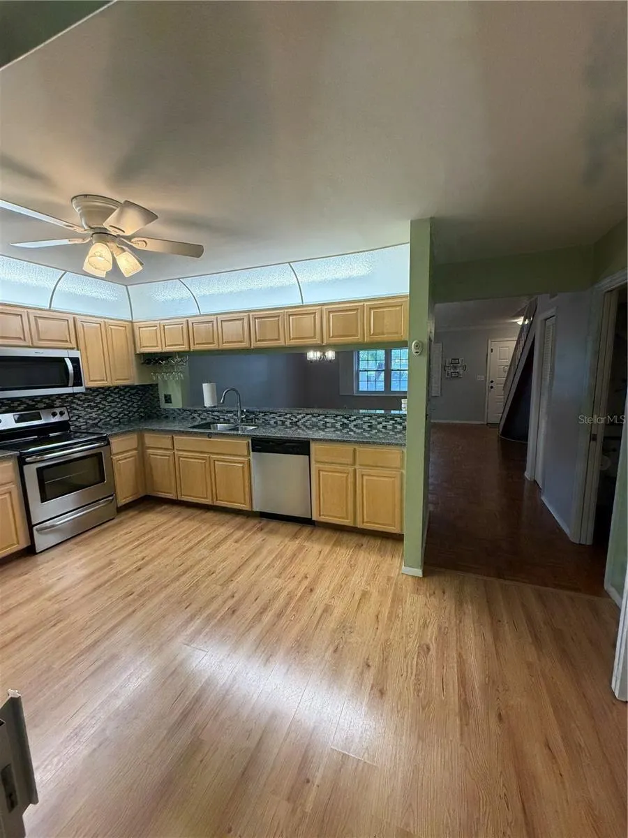 705 BOUGH AVENUE Clearwater, FL 33760