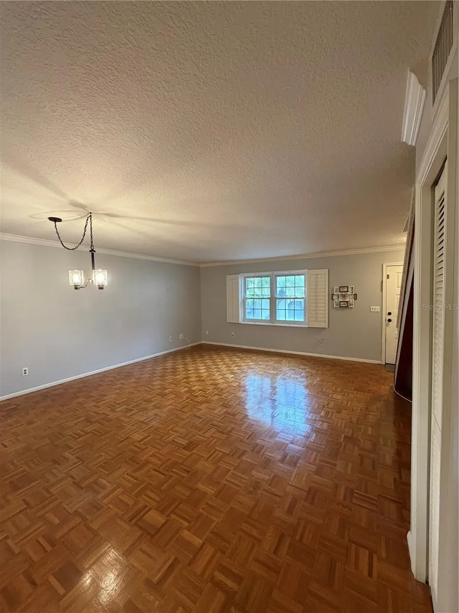 705 BOUGH AVENUE Clearwater, FL 33760