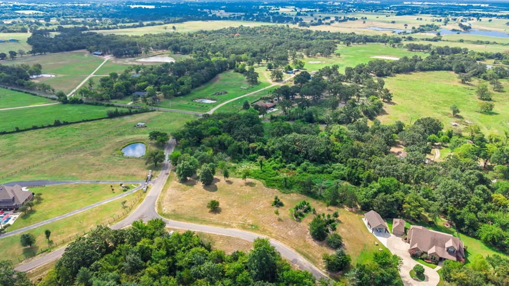 2 County Road High Point 3648 Circle Sulphur Springs, TX 75482