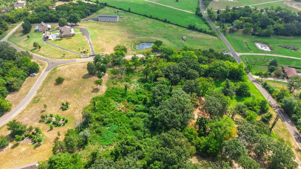 2 County Road High Point 3648 Circle Sulphur Springs, TX 75482