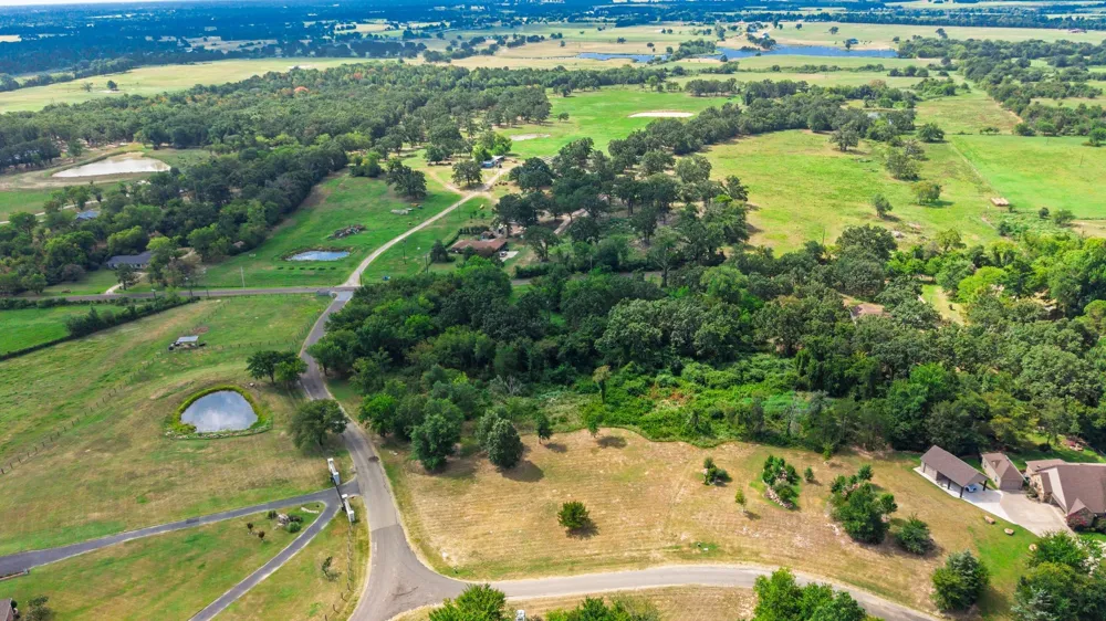 2 County Road High Point 3648 Circle Sulphur Springs, TX 75482