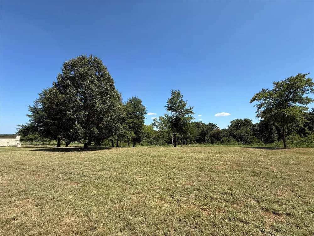 2 County Road High Point 3648 Circle Sulphur Springs, TX 75482