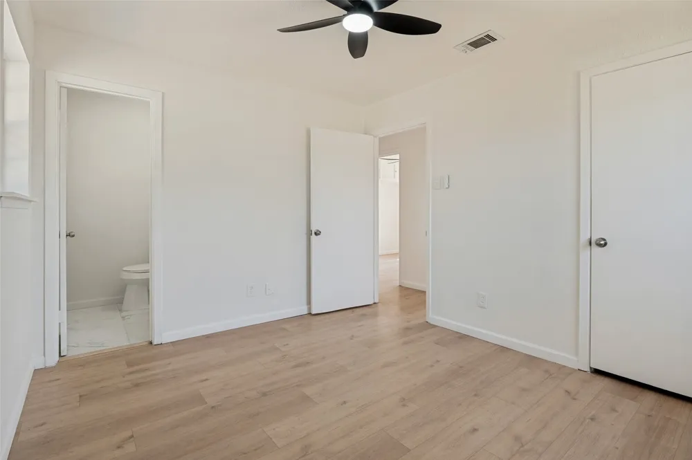 303 Merribrook Trail Duncanville, TX 75116