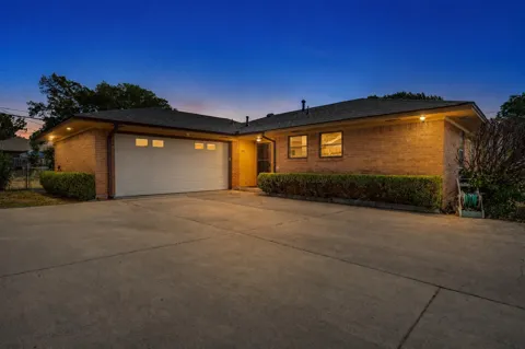 303 Merribrook Trail