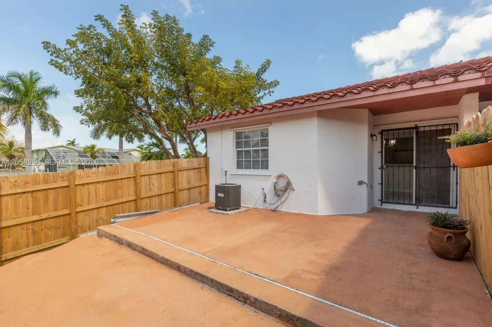 20700 SW 81st Ave Cutler Bay, FL 33189
