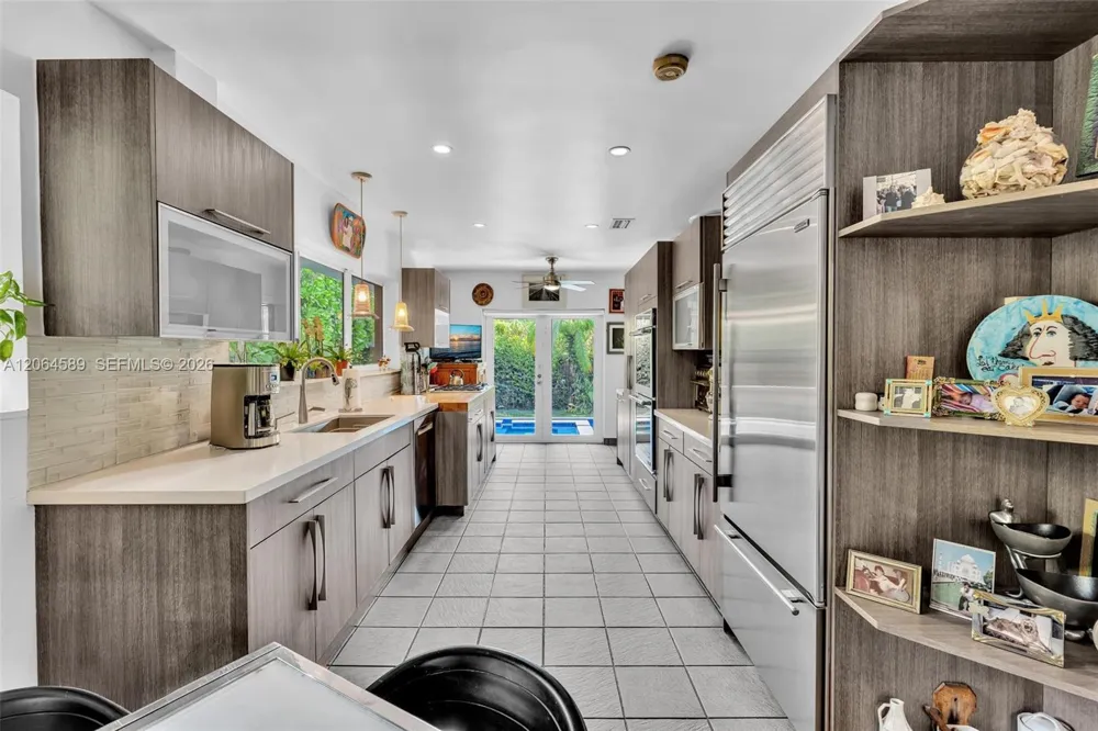 9450 E Broadview Dr Bay Harbor Islands, FL 33154