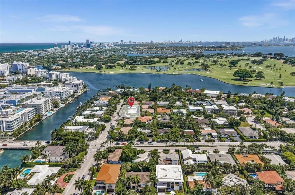 9450 E Broadview Dr Bay Harbor Islands, FL 33154