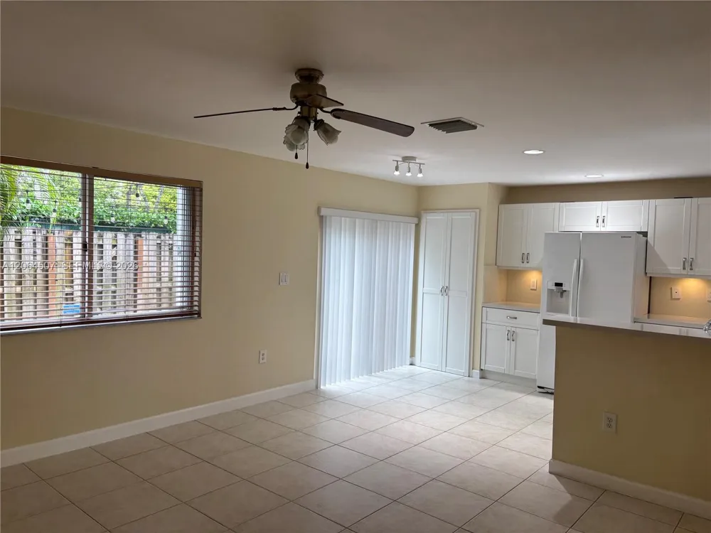 11440 NW 50th Ter Doral, FL 33178