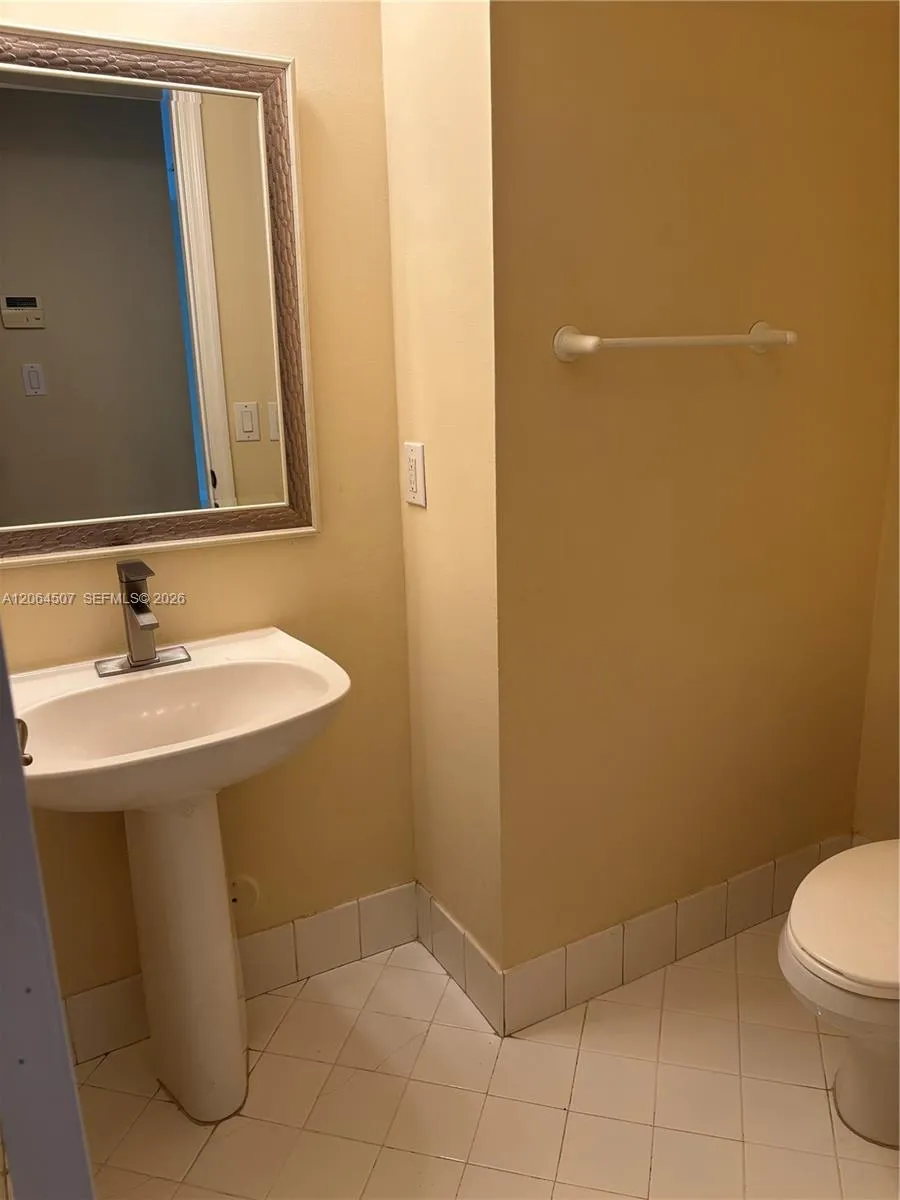 11440 NW 50th Ter Doral, FL 33178