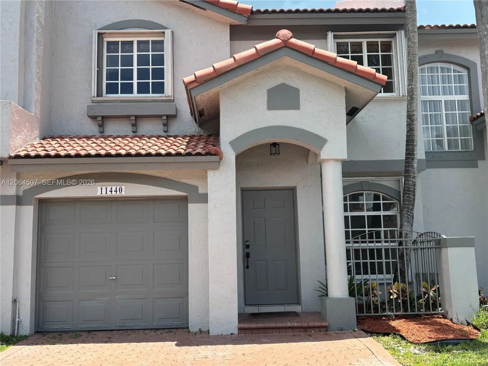 11440 NW 50th Ter Doral, FL 33178