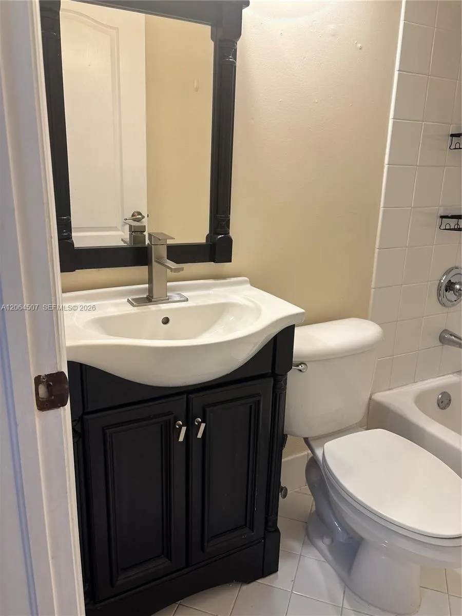 11440 NW 50th Ter Doral, FL 33178