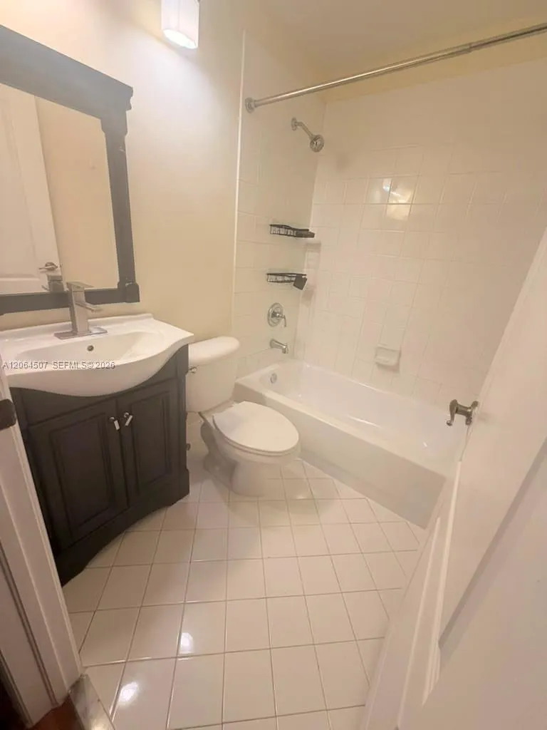 11440 NW 50th Ter Doral, FL 33178